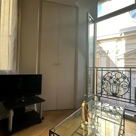 New ! Spacieux 2p Vieux-nice Calme Daire Nice